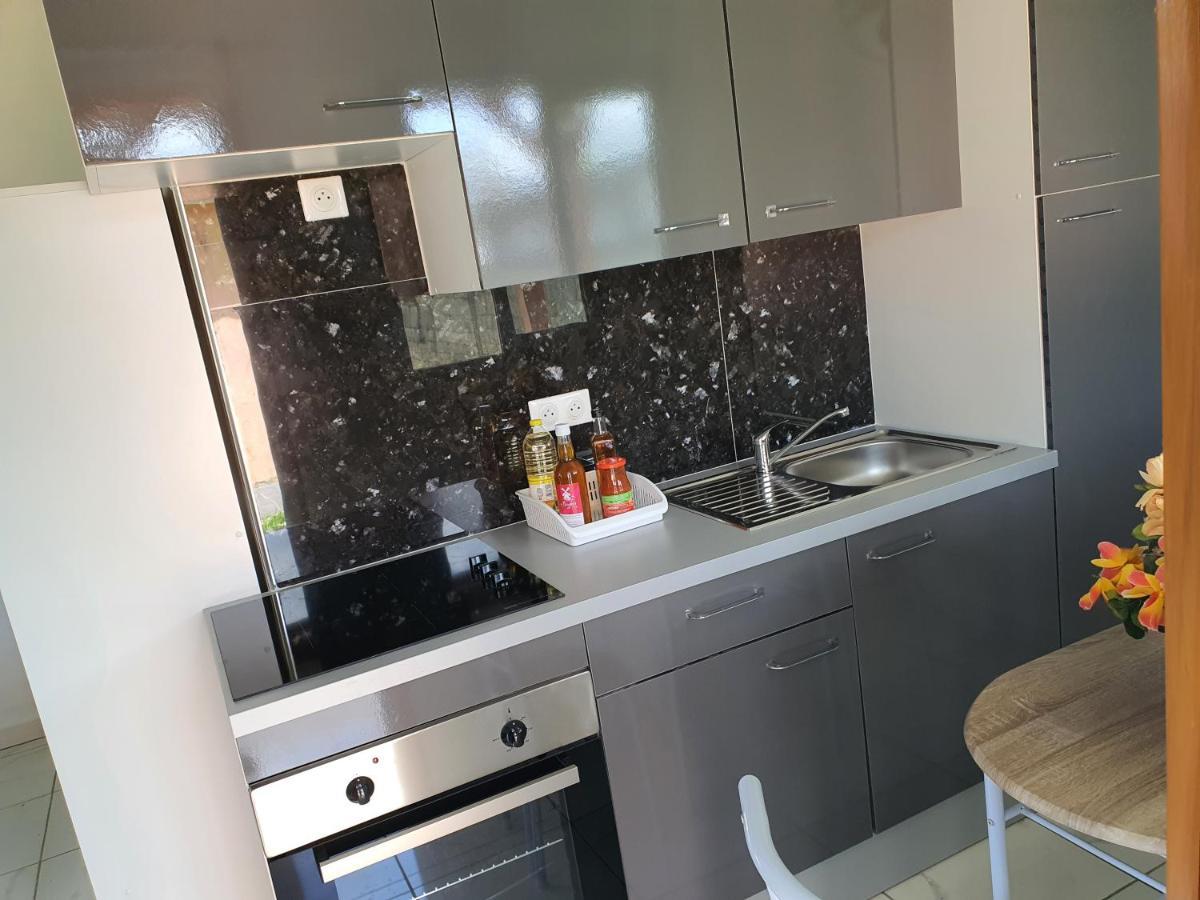 Bungalow Vacances Sainte-Rose Oda fotoğraf